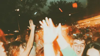 Kortowiada 2025 - największy festiwal studencki w Polsce na plaży kortowskiej w Olsztynie