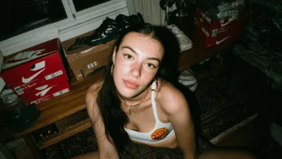 Nike Black Friday 2025 zniżka studencka - student robi zakupy online