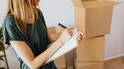 Wyprawka do mieszkania na studia, przeprowadzka i wyposażenie pokoju studenckiego
